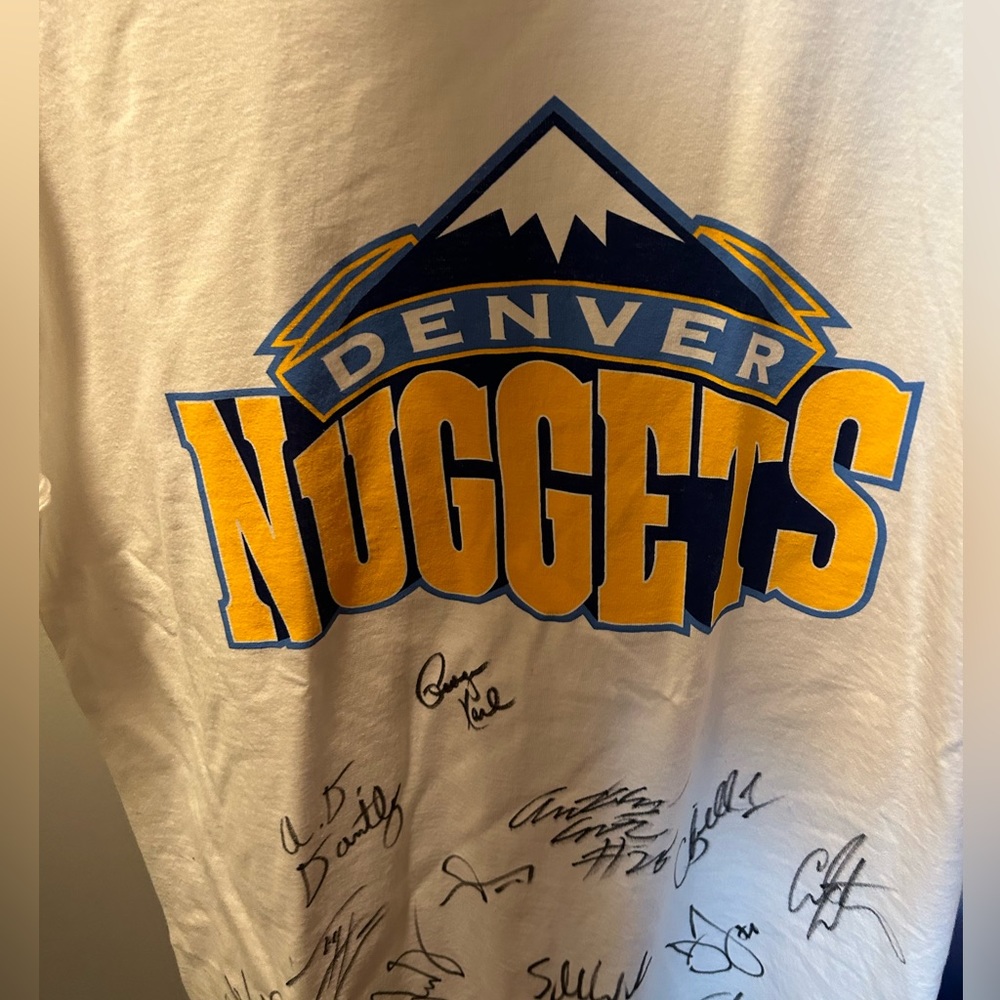 2010 Denver Nuggets full roster, head coach and assistant  coach’s autographs!